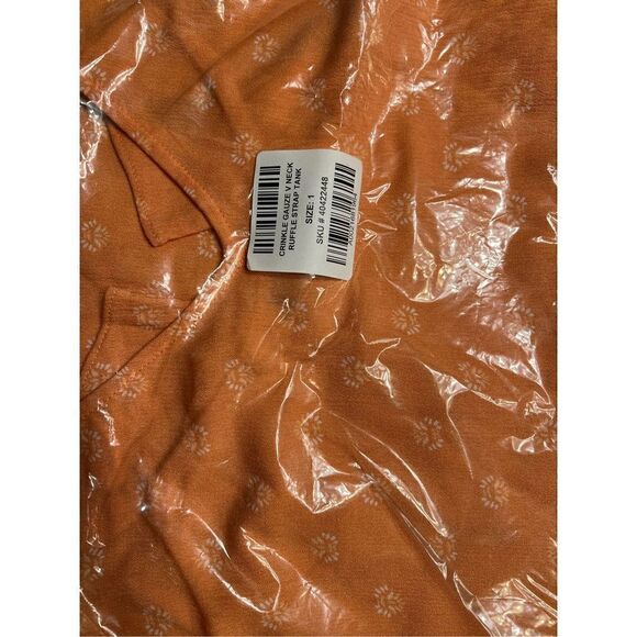 Torrid Washable Crinkle Gauze V-Neck Ruffle Strap Tank Sz 1 - Picture 6 of 7